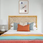 Explore Sydney Staying In Perfect Located Studio